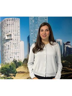 Claudia  Rodriguez - RE/MAX Guizar