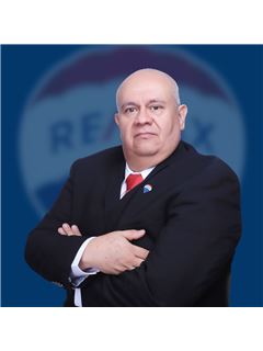 Juan Manuel  Macías Sánchez  - RE/MAX Activa