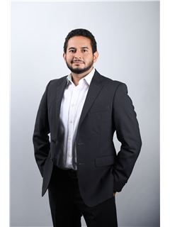 Alejandro Alvarado Celestino - RE/MAX Centurión
