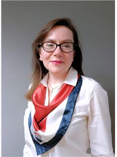 Albertina Arredondo Flores - RE/MAX Arcos
