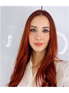 KENIA CAMARILLO CAMACHO - RE/MAX SH Deluxe
