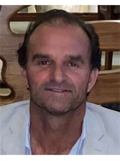 Broker/Owner - Iban Pedro García SanJuan Machado - RE/MAX Cabo Sanctuary R. E.