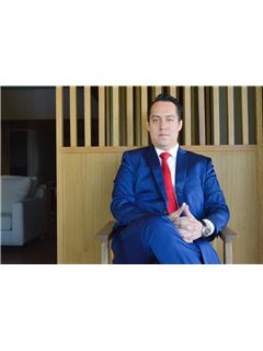 J. Arturo  Marroquín T. - RE/MAX Blue