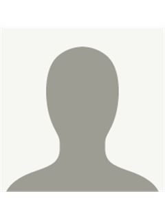 Elizabeth Lemus  - RE/MAX Premier