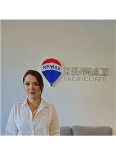 Liliana  Medina De Borbon - RE/MAX Pacific Life II