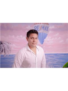 Luis Gilberto Luque Villalobos - RE/MAX Trust