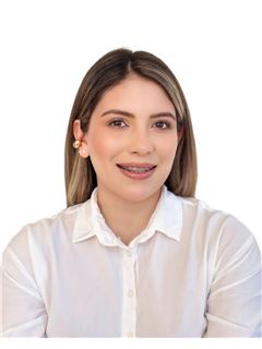 Andrea Lemus Silva - RE/MAX Espacios Hábitat