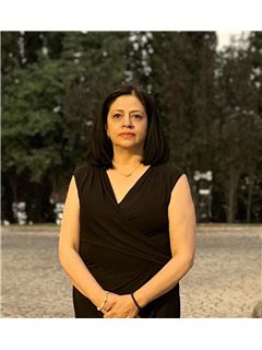 Claudia Ramos - RE/MAX Real Estate Consul..