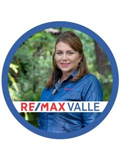 Erika Montoya Yañez - RE/MAX Valle