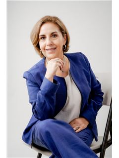 Angeles Ávila Chiquini - RE/MAX Savic