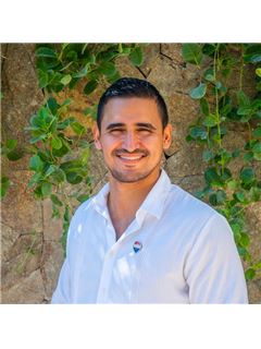 Mario Magaña - RE/MAX On The Bay