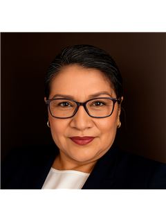 Esmeralda Lopez Vasquez  - RE/MAX HG Elite