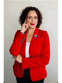 Tania Figueroa - RE/MAX Express