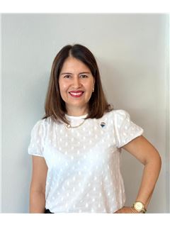 Zayra Gizeh Herrera Ruelas - RE/MAX Pacific Life