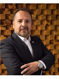 Alejandro  Partida Calderon - RE/MAX Blue