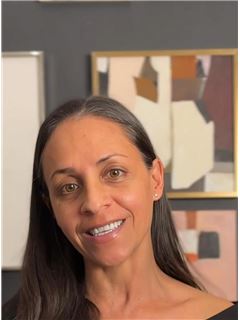 Nadia Boone - RE/MAX Maya