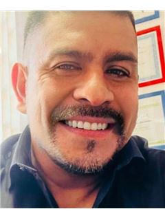 Broker/Owner - Humberto Espinoza Guzmán - RE/MAX Contacto