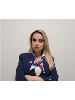 Alexandra Barba Ramirez - RE/MAX VISION Bienes Raíces
