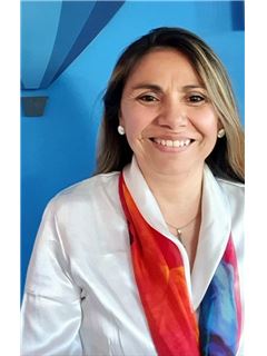 Ivonne  Araizaga Castro - RE/MAX Contacto