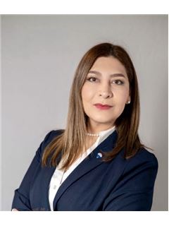Lourdes León  - RE/MAX One