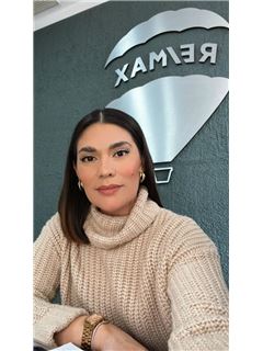 Daniela Estrada - RE/MAX Habitar Plus