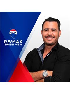 Hiram Roberto Ruelas Barajas - RE/MAX Sunset View