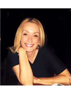 Gabriela Acosta Peschard - RE/MAX Plus