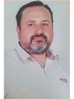 Ivan Colin Caballero - RE/MAX Instantips