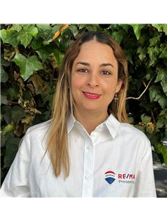 Elizangela Candida de Jesús - RE/MAX Prosperity