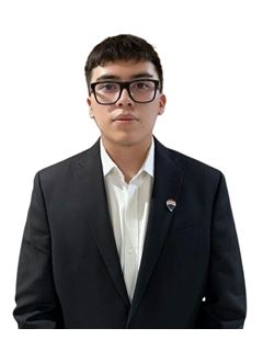 Cristhian Castellanos  - RE/MAX Diamante