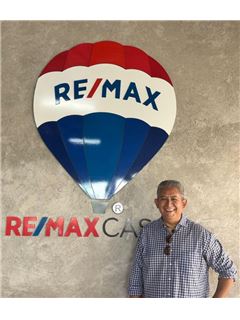 Edgar Mejia  - RE/MAX Casas