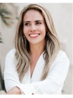 Gabriela  de La Rosa - RE/MAX Cabo Sanctuary R. E.