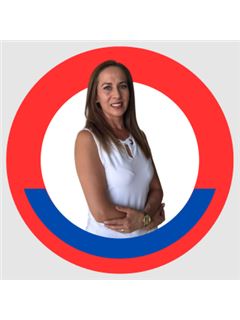 Perla Adriana Aguilar - RE/MAX Supreme