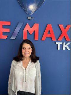 Claudia  Casas Vázquez - RE/MAX TK
