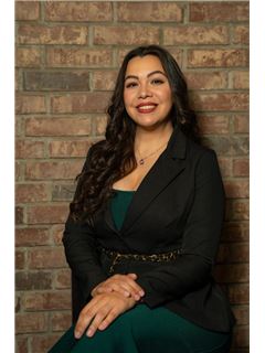 Ana Luisa Ezquerro Figueroa - RE/MAX Habitar Plus