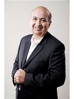 Jorge Iturralde - RE/MAX Savic