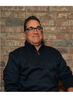 Jesus Julian Niño Robles - RE/MAX Habitar Plus