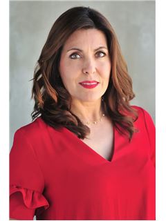 Diana  Martinez  - RE/MAX Cabo Sanctuary R. E.