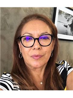 Irene Elizondo - RE/MAX On The Bay