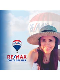 Claudia Valdivia - RE/MAX Costa del Mar