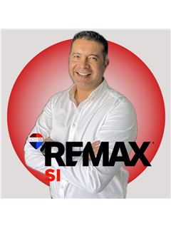 Jorge Luis  García Pérez  - RE/MAX SI