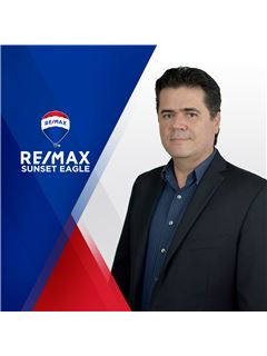 经纪人/所有者 - Flavio Isaac  Michel Sanchez - RE/MAX Sunset Eagle