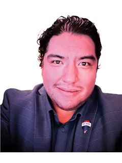 Broker/Owner - Oscar Ramírez  - RE/MAX Estrategia