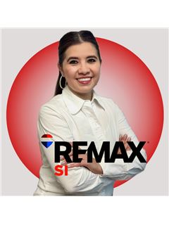 KARLA RODRIGUEZ SANTAMARIA - RE/MAX SI