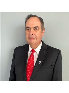 Vicente Corona Beltrán - RE/MAX Vanguardia