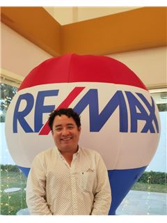 Victor Carrión  - RE/MAX Inmobiliaria Integral