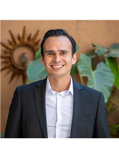 Erik Hernandez Olalde - RE/MAX Lifestyle