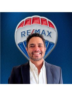 Alejandro Palicio Morales  经纪人/所有者 - Alejandro Palicio Morales  - RE/MAX IML