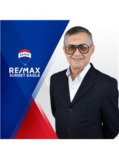 Arturo  Romo Garza - RE/MAX Sunset Eagle
