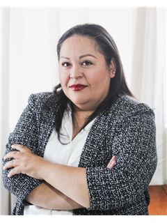 Sibia Hernandez - RE/MAX SH Deluxe